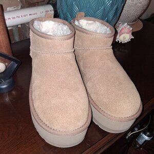 Uggs platform boots